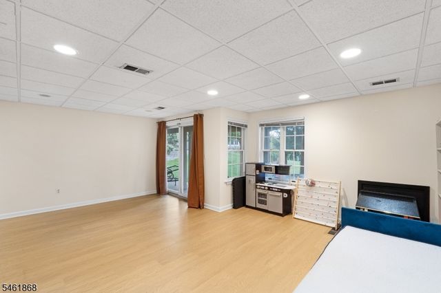 16 Stone Edge Rd, Bedminster Twp., NJ 07921