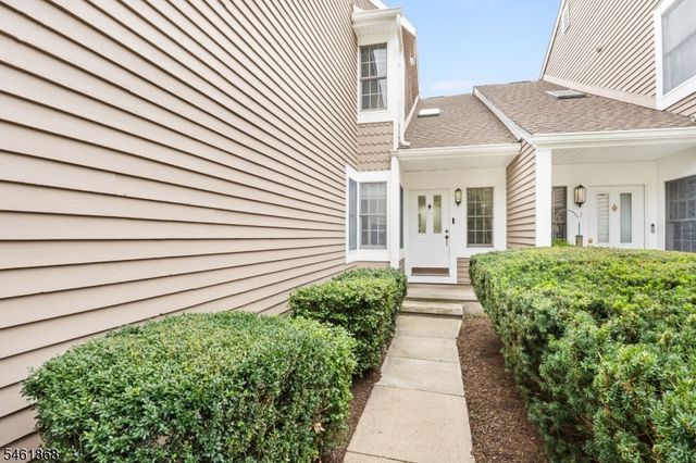 16 Stone Edge Rd, Bedminster Twp., NJ 07921