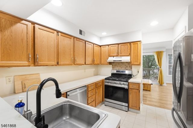 16 Stone Edge Rd, Bedminster Twp., NJ 07921
