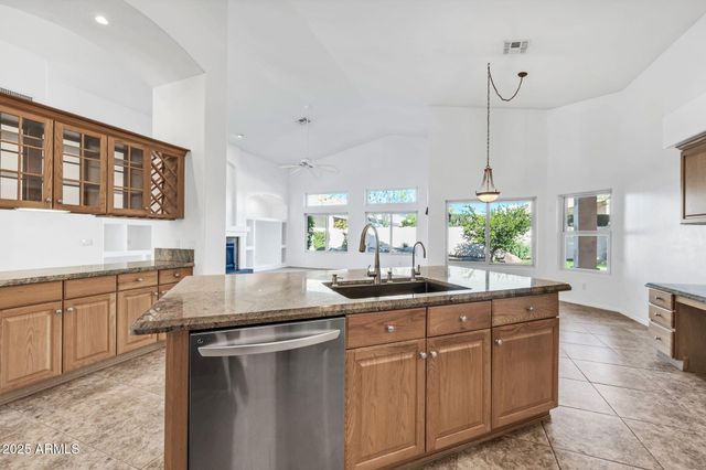 6400 W ORCHID Lane, Chandler, AZ 85226