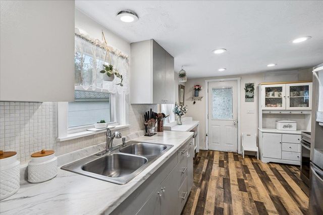 43 Webster Lake Road, Franklin, NH 03235