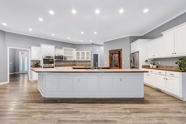 2600 Little Bartons Creek Rd, Cumberland Furnace, TN 37051