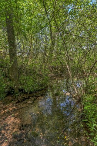 2600 Little Bartons Creek Rd, Cumberland Furnace, TN 37051