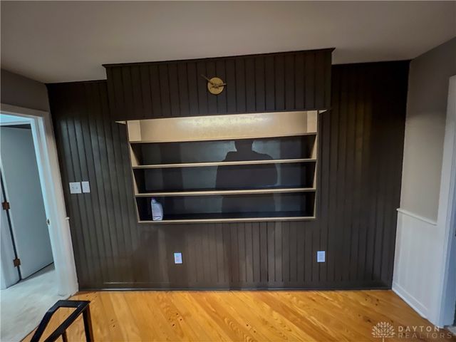 1230 Sunnyview Avenue, Dayton, OH 45406