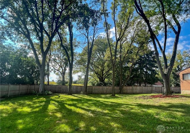 1230 Sunnyview Avenue, Dayton, OH 45406