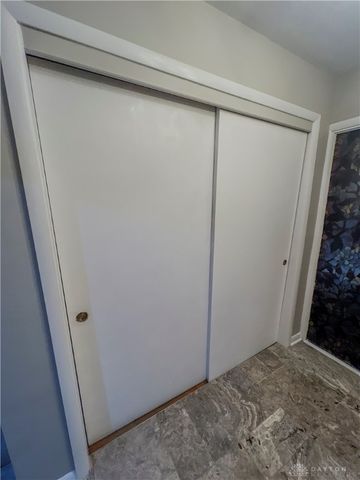 1230 Sunnyview Avenue, Dayton, OH 45406