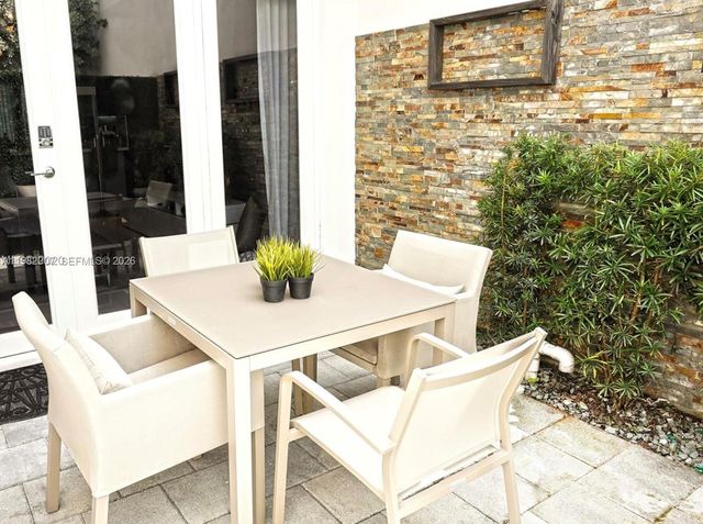 6436 NW 104th Ct, Doral, FL 33178