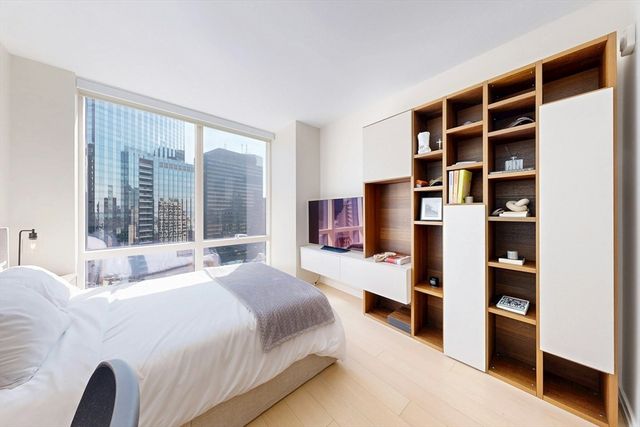 1 Franklin St 2308, Boston, MA 02110