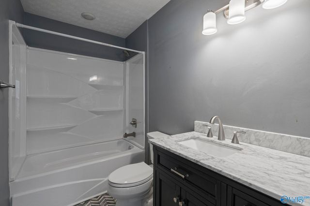 9245 Holt Springer Road, Athens, AL 35611