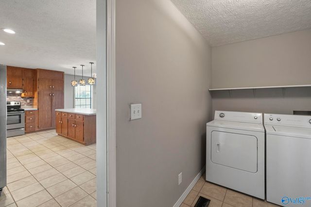 9245 Holt Springer Road, Athens, AL 35611