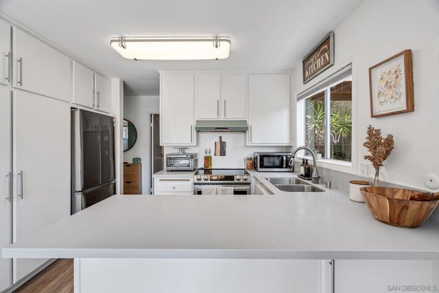 5553 Adobe Falls Road 1, San Diego, CA 92120