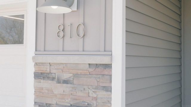 810 Parkside Lane, Charles City, IA 50616