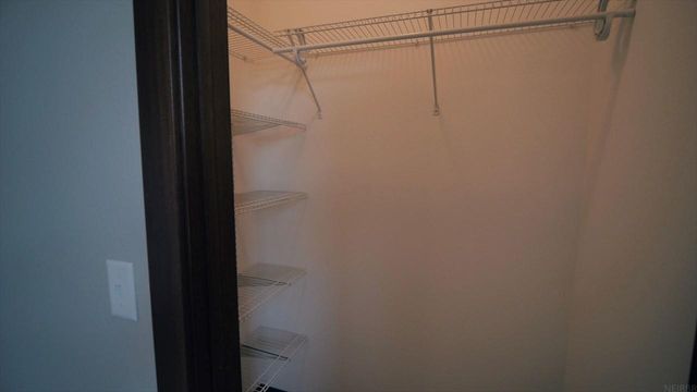 810 Parkside Lane, Charles City, IA 50616