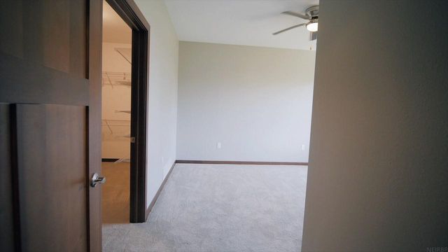 810 Parkside Lane, Charles City, IA 50616