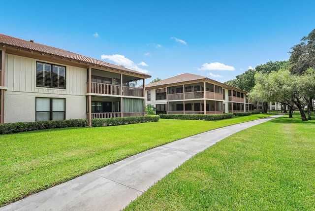 523 BRACKENWOOD Place, Palm Beach Gardens, FL 33418