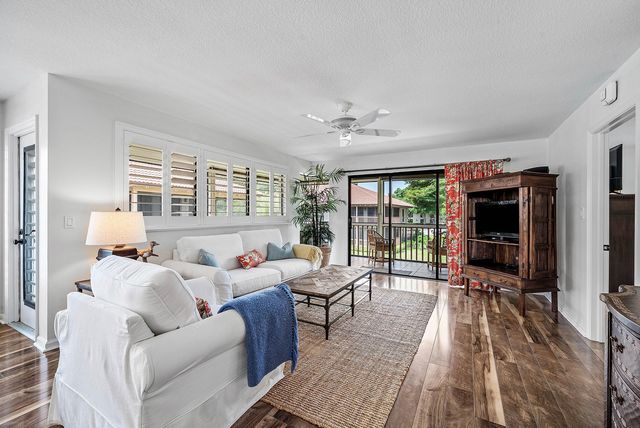 523 BRACKENWOOD Place, Palm Beach Gardens, FL 33418