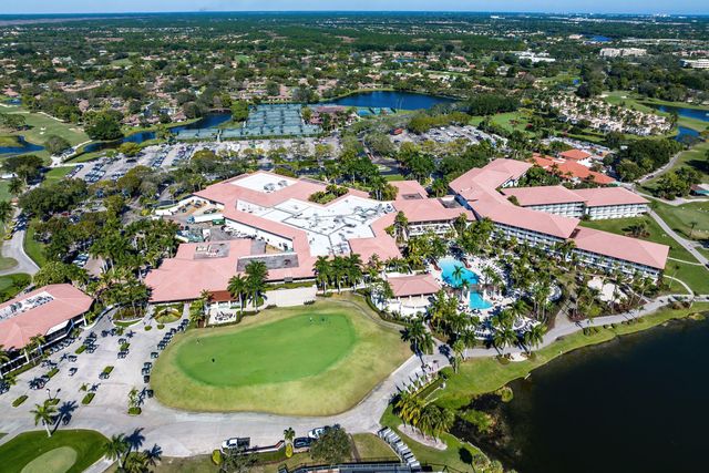 523 BRACKENWOOD Place, Palm Beach Gardens, FL 33418
