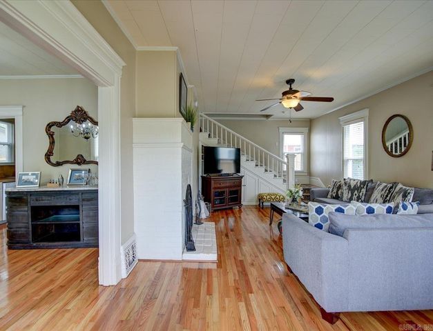 228 Henderson, Hot Springs, AR 71913