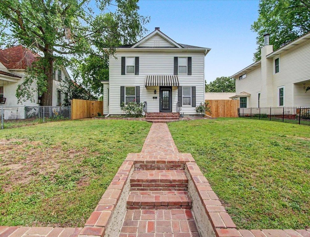 228 Henderson, Hot Springs, AR 71913