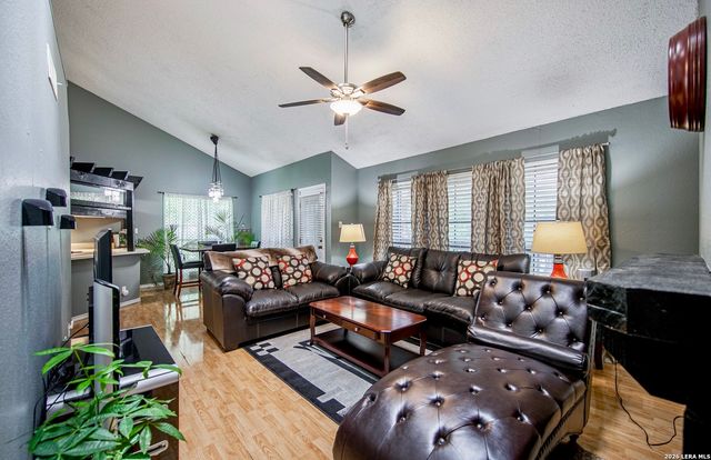 8611 Datapoint Dr Apt 46, San Antonio, TX 78229