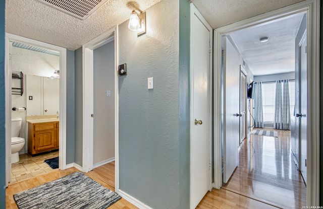 8611 Datapoint Dr Apt 46, San Antonio, TX 78229