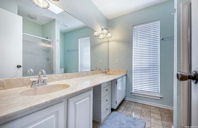 8611 Datapoint Dr Apt 46, San Antonio, TX 78229
