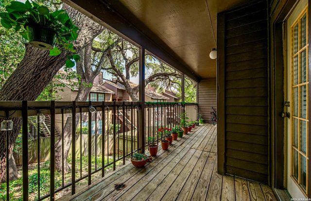 8611 Datapoint Dr Apt 46, San Antonio, TX 78229