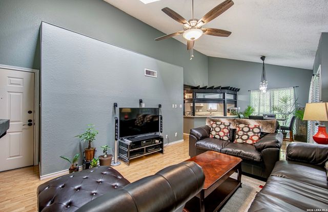 8611 Datapoint Dr Apt 46, San Antonio, TX 78229