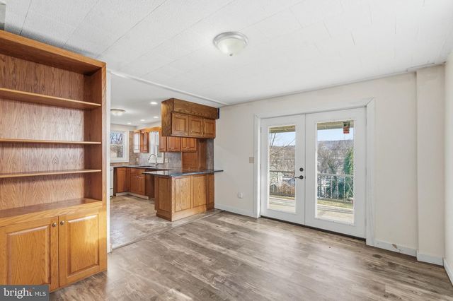 1373 MAIN ST, Port Trevorton, PA 17864