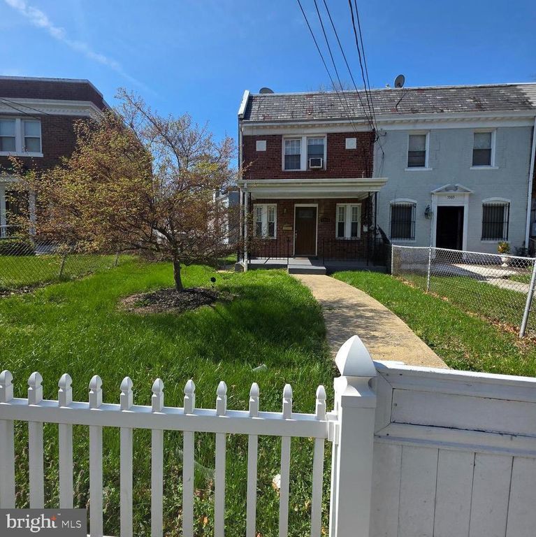 5305 CENTRAL AVE SE, Washington, DC 20019
