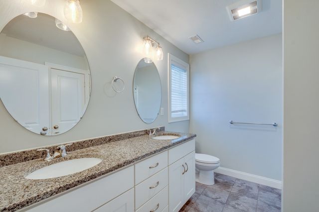 1204 Hazelwood Way 1204, Clinton, MA 01510
