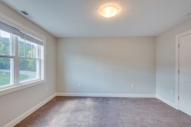 1204 Hazelwood Way 1204, Clinton, MA 01510