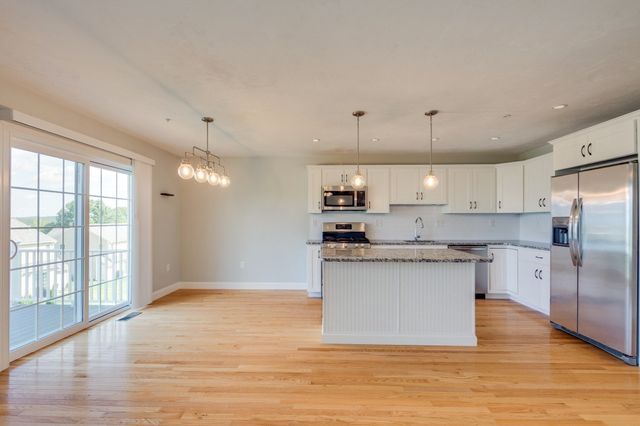 1204 Hazelwood Way 1204, Clinton, MA 01510