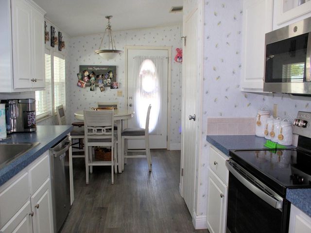 64 THATCH PALM STREET W, Largo, FL 33770