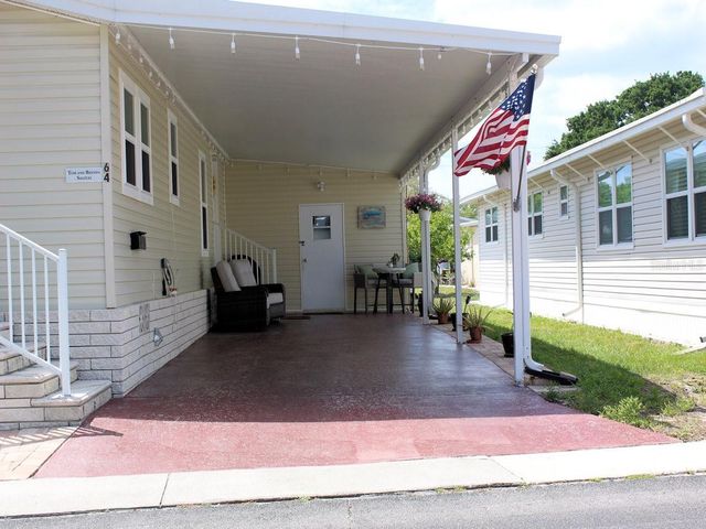 64 THATCH PALM STREET W, Largo, FL 33770