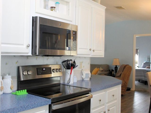 64 THATCH PALM STREET W, Largo, FL 33770