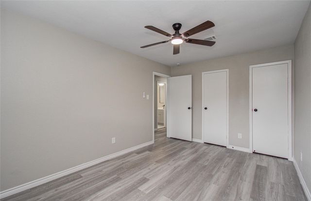 9734 Oakmont Drive, La Porte, TX 77571