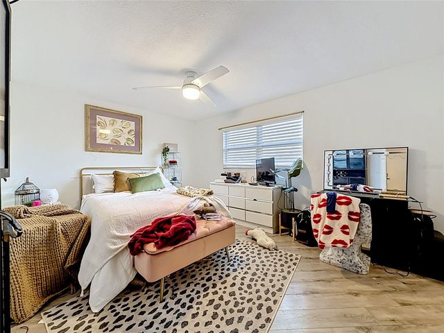 4050 4TH STREET N 304, St Petersburg, FL 33703