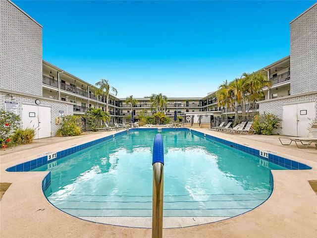 4050 4TH STREET N 304, St Petersburg, FL 33703