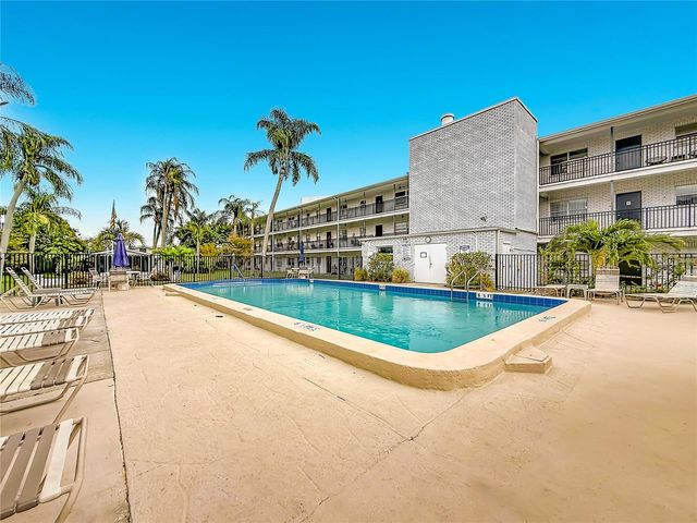 4050 4TH STREET N 304, St Petersburg, FL 33703