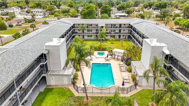 4050 4TH STREET N 304, St Petersburg, FL 33703