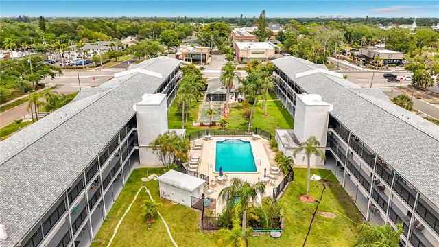 4050 4TH STREET N 304, St Petersburg, FL 33703