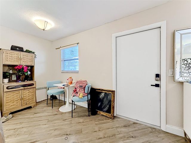 4050 4TH STREET N 304, St Petersburg, FL 33703