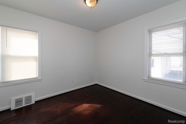 22739 DAVID Avenue, Eastpointe, MI 48021