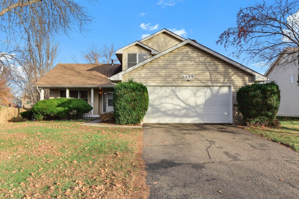 8932 Prestwick Circle N, Brooklyn Park, MN 55443