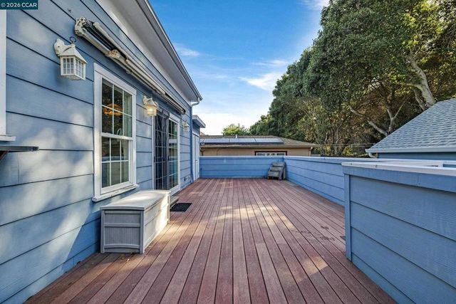 610 Quinan St, Pinole, CA 94564