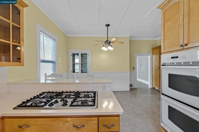 610 Quinan St, Pinole, CA 94564