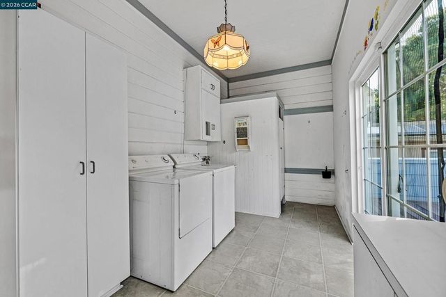 610 Quinan St, Pinole, CA 94564