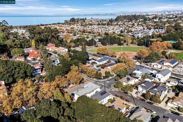 610 Quinan St, Pinole, CA 94564