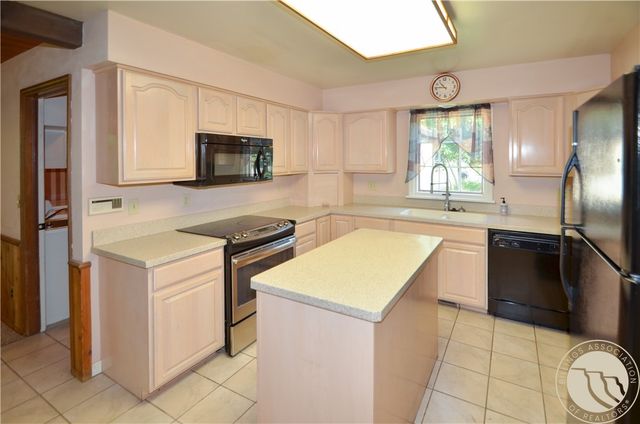 2730 Gregory S, Billings, MT 59102